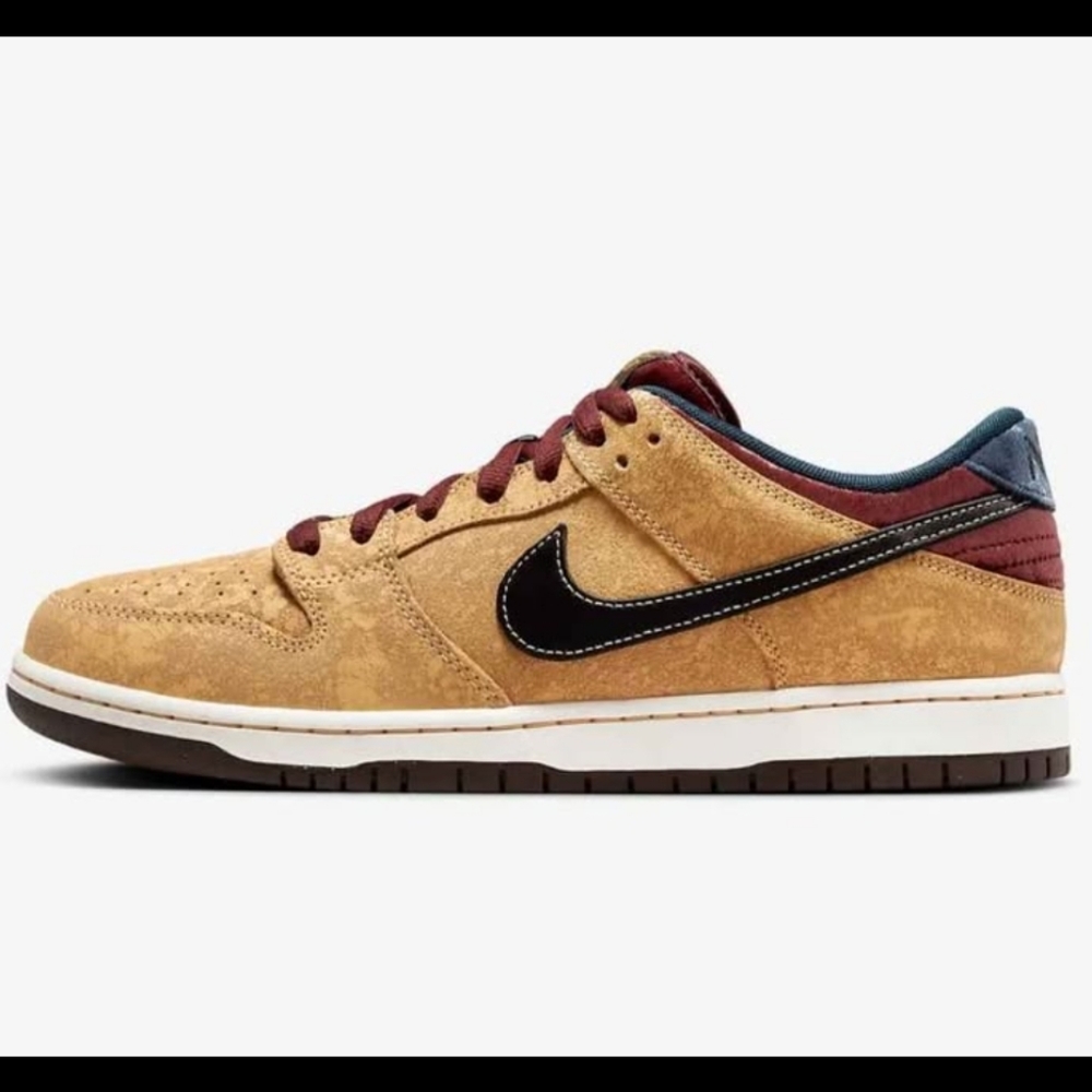 Nike SB Dunk Low Pro